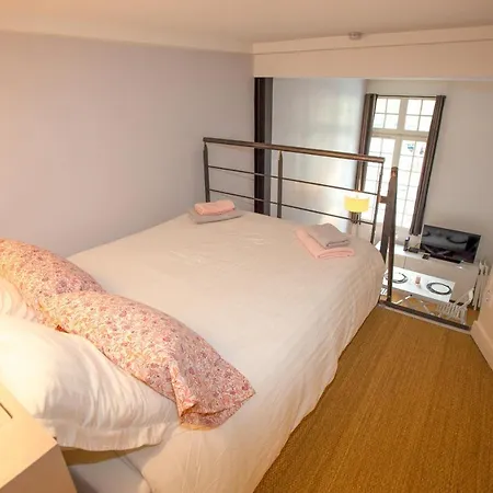 Le Duplex Apartment Versailles